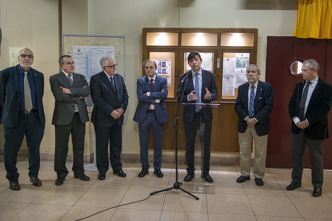Elvira Arquiola, Catedrática de Historia de la Medicina, da nombre a la Biblioteca de la Facultad